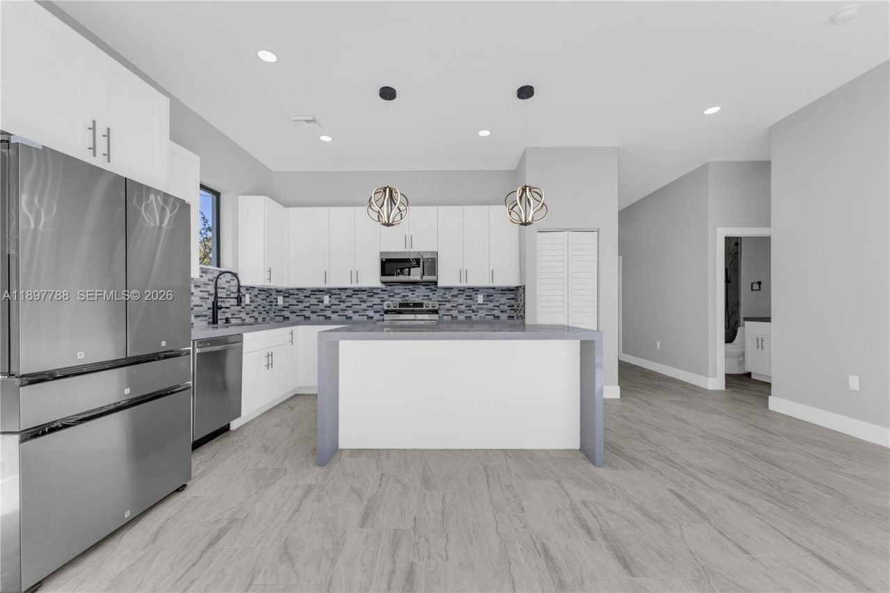 5270 Plunkett St, Hollywood, FL 33021 Photo