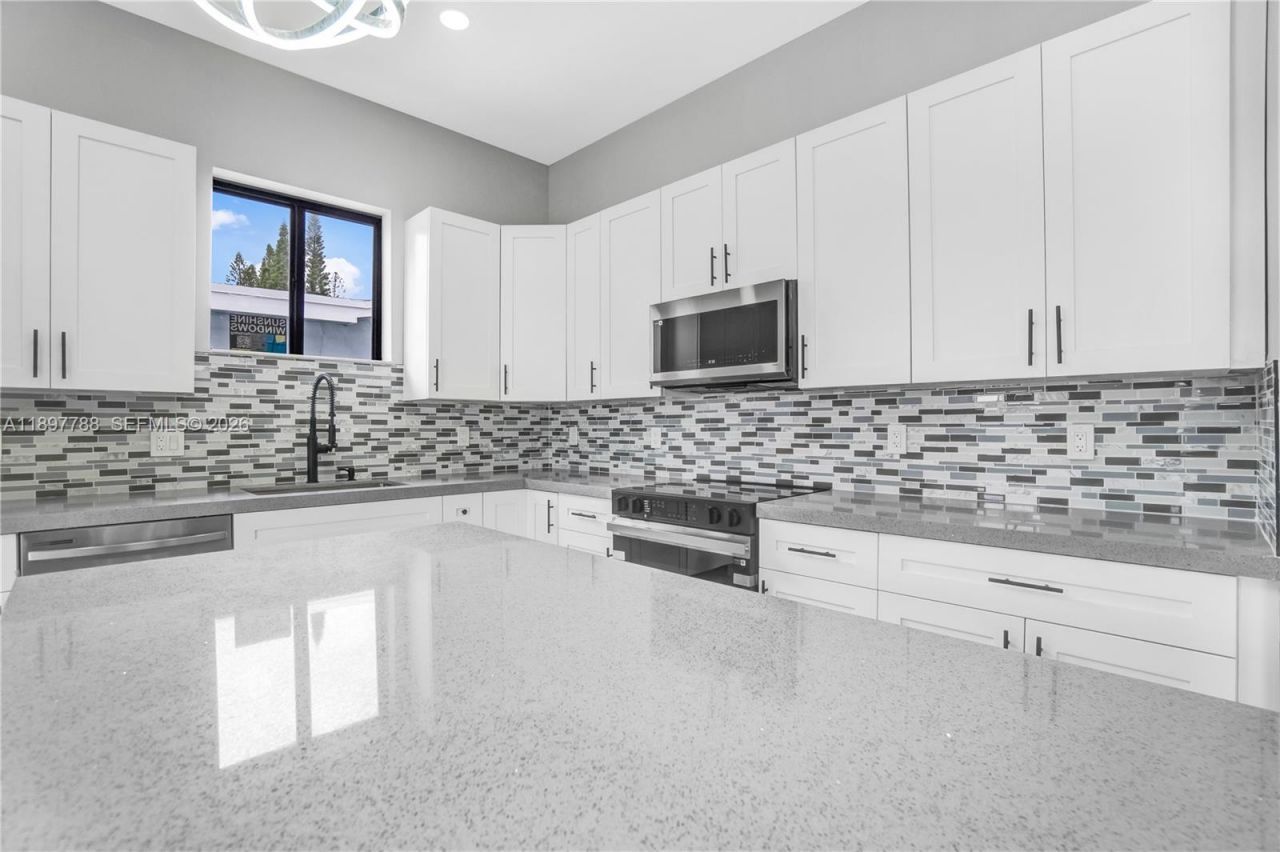 5370 Plunkett St, Hollywood, FL 33021 Photo