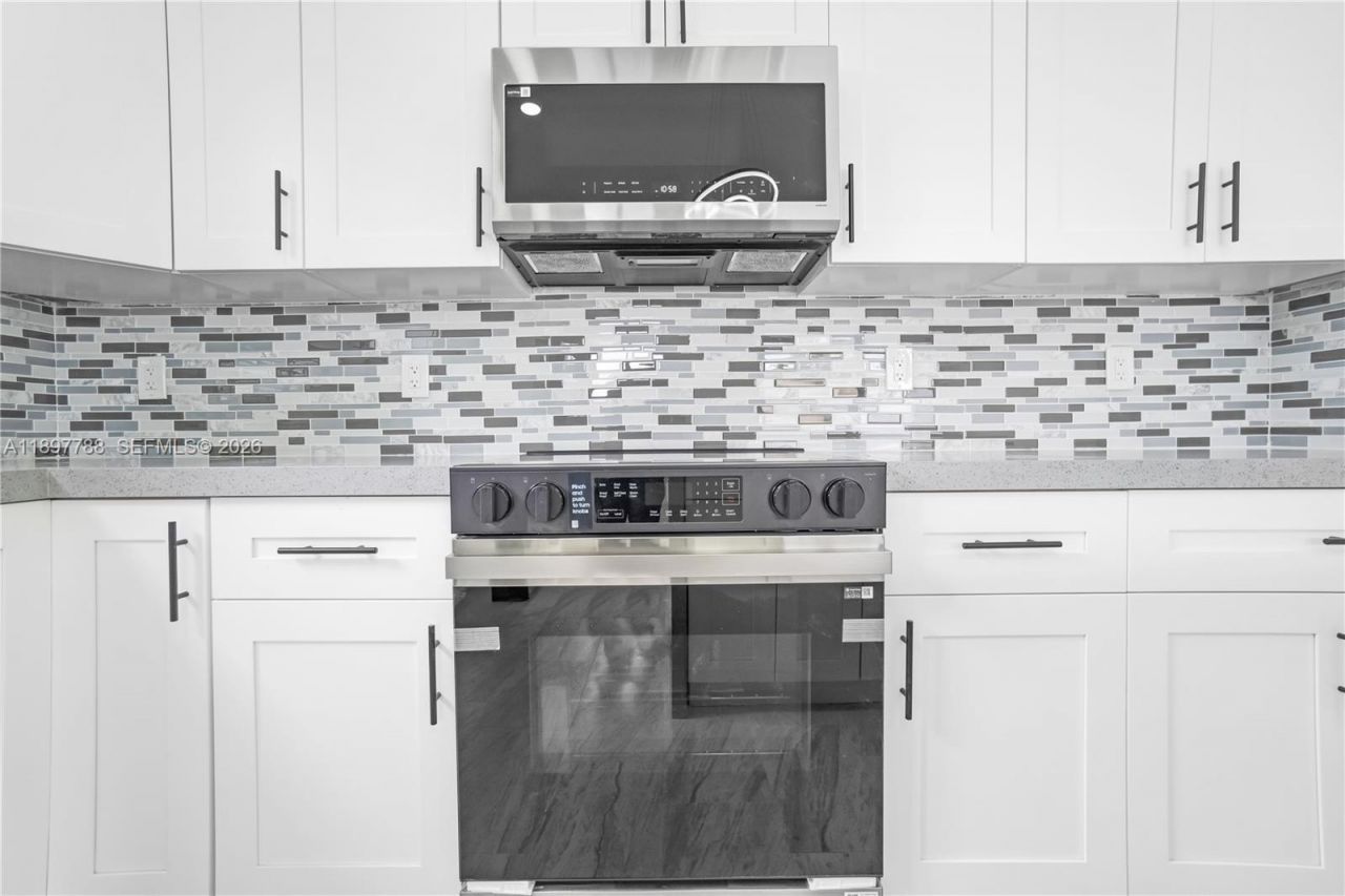 5370 Plunkett St, Hollywood, FL 33021 Photo