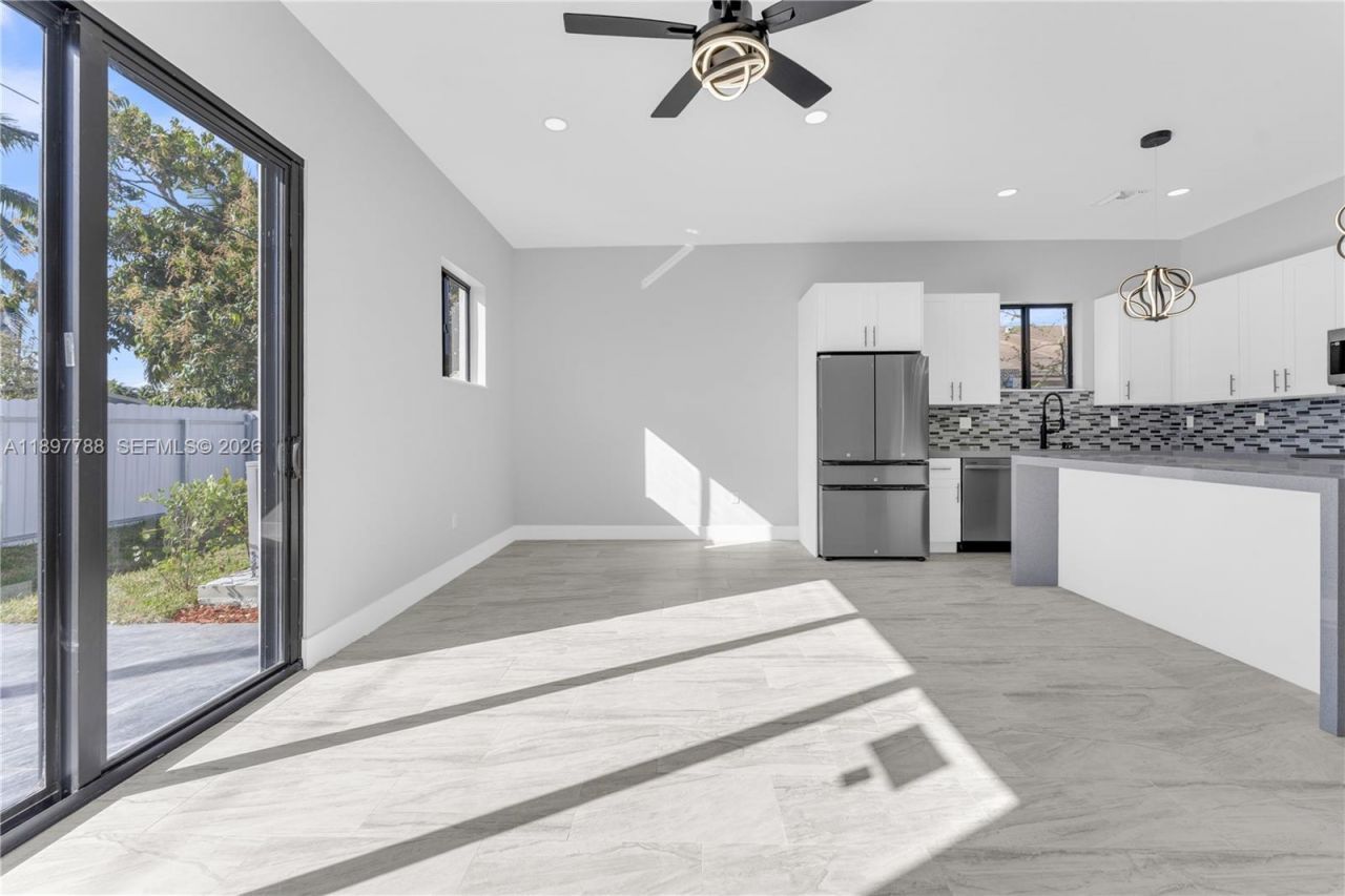 5270 Plunkett St, Hollywood, FL 33021 Photo