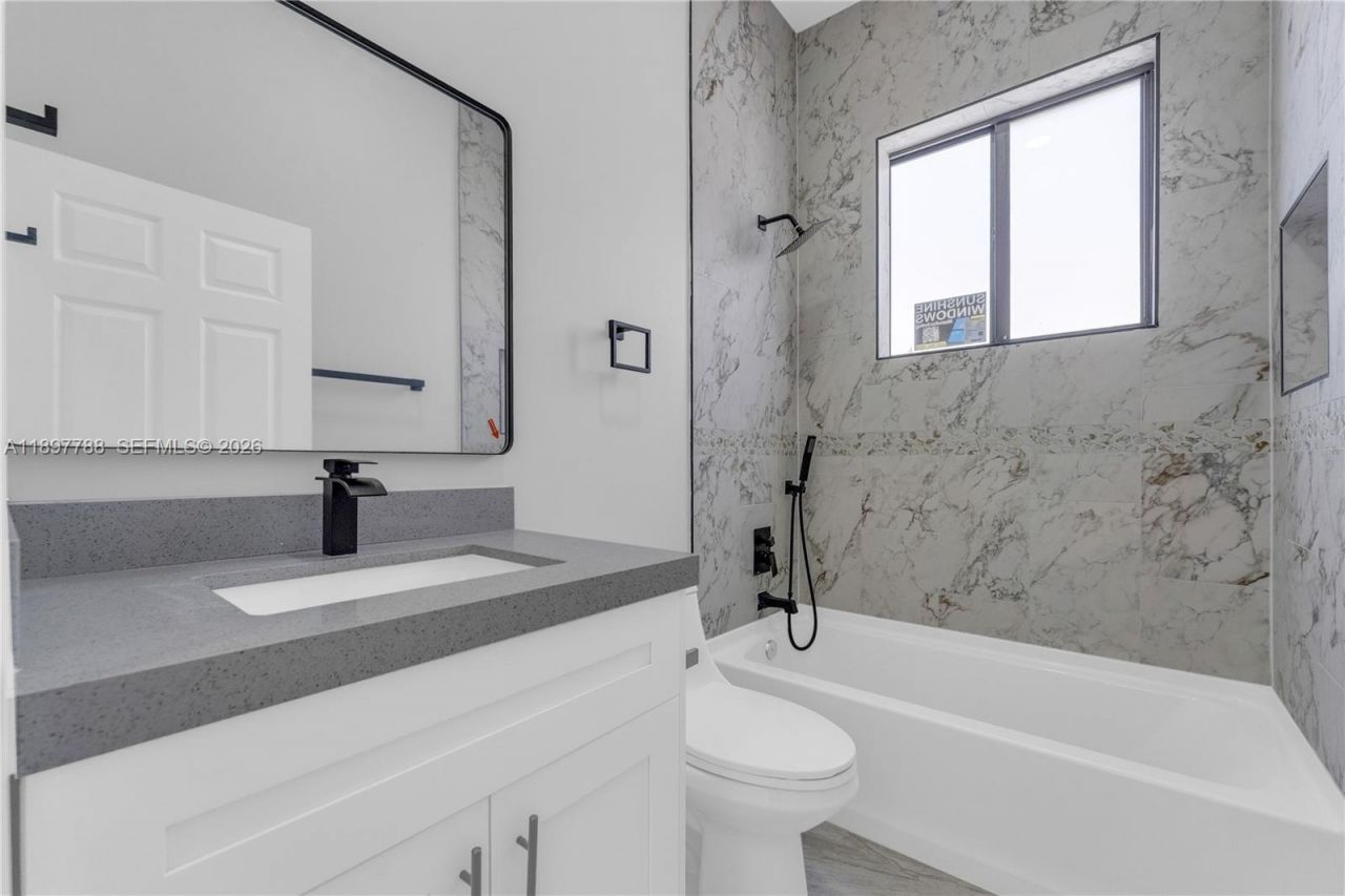 5270 Plunkett St, Hollywood, FL 33021 Photo