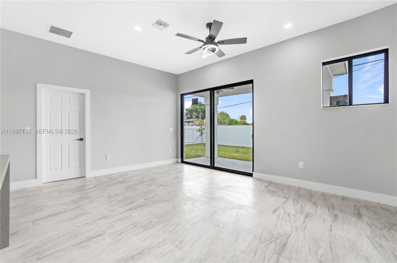 5370 Plunkett St, Hollywood, FL 33021 Photo