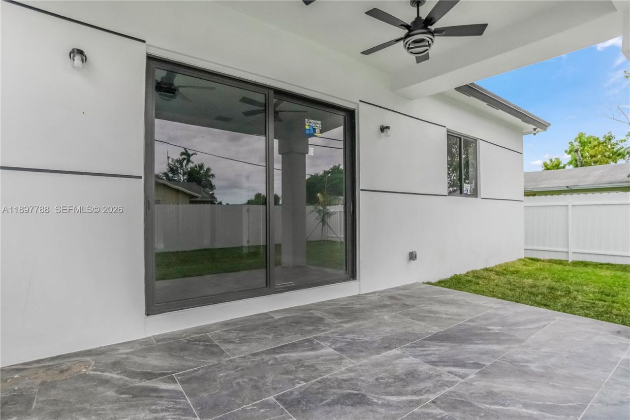 5370 Plunkett St, Hollywood, FL 33021 Photo