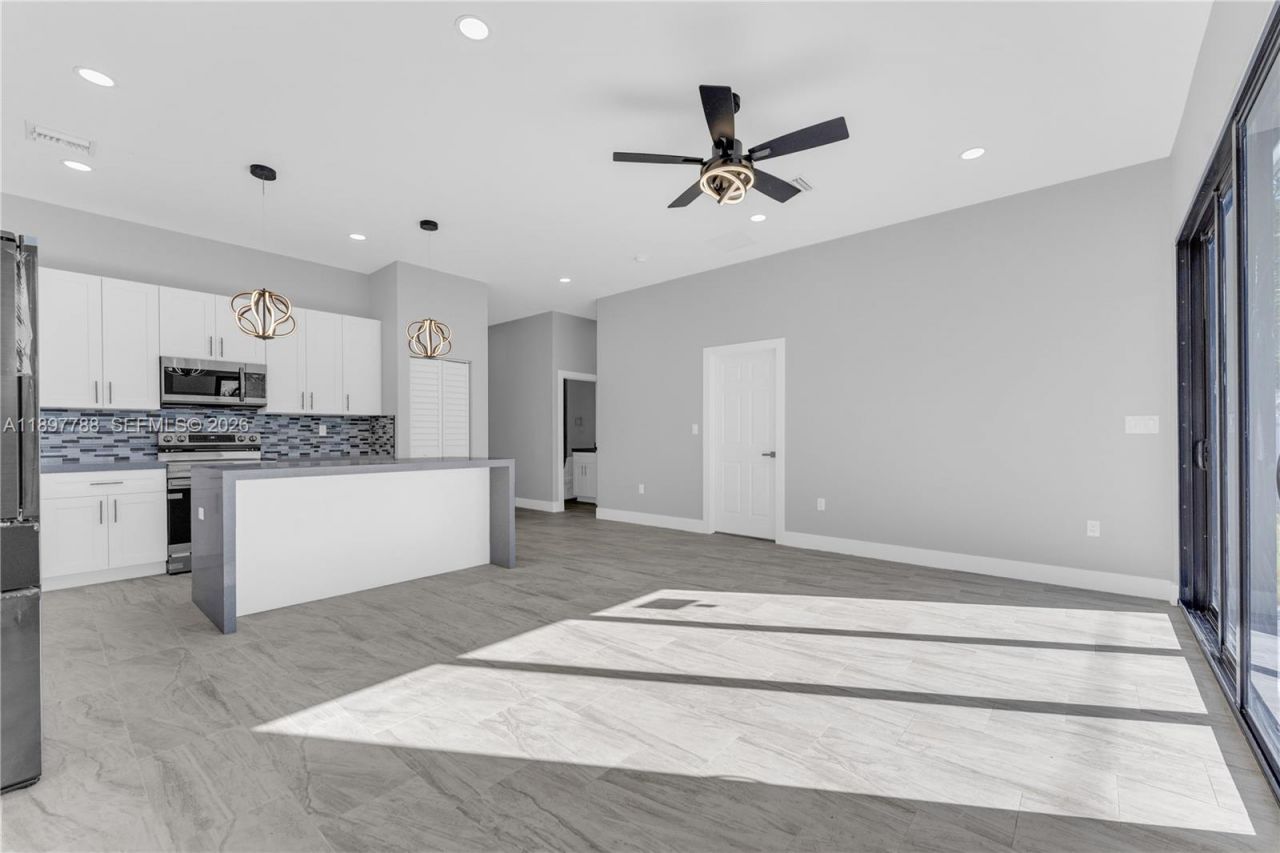 5270 Plunkett St, Hollywood, FL 33021 Photo