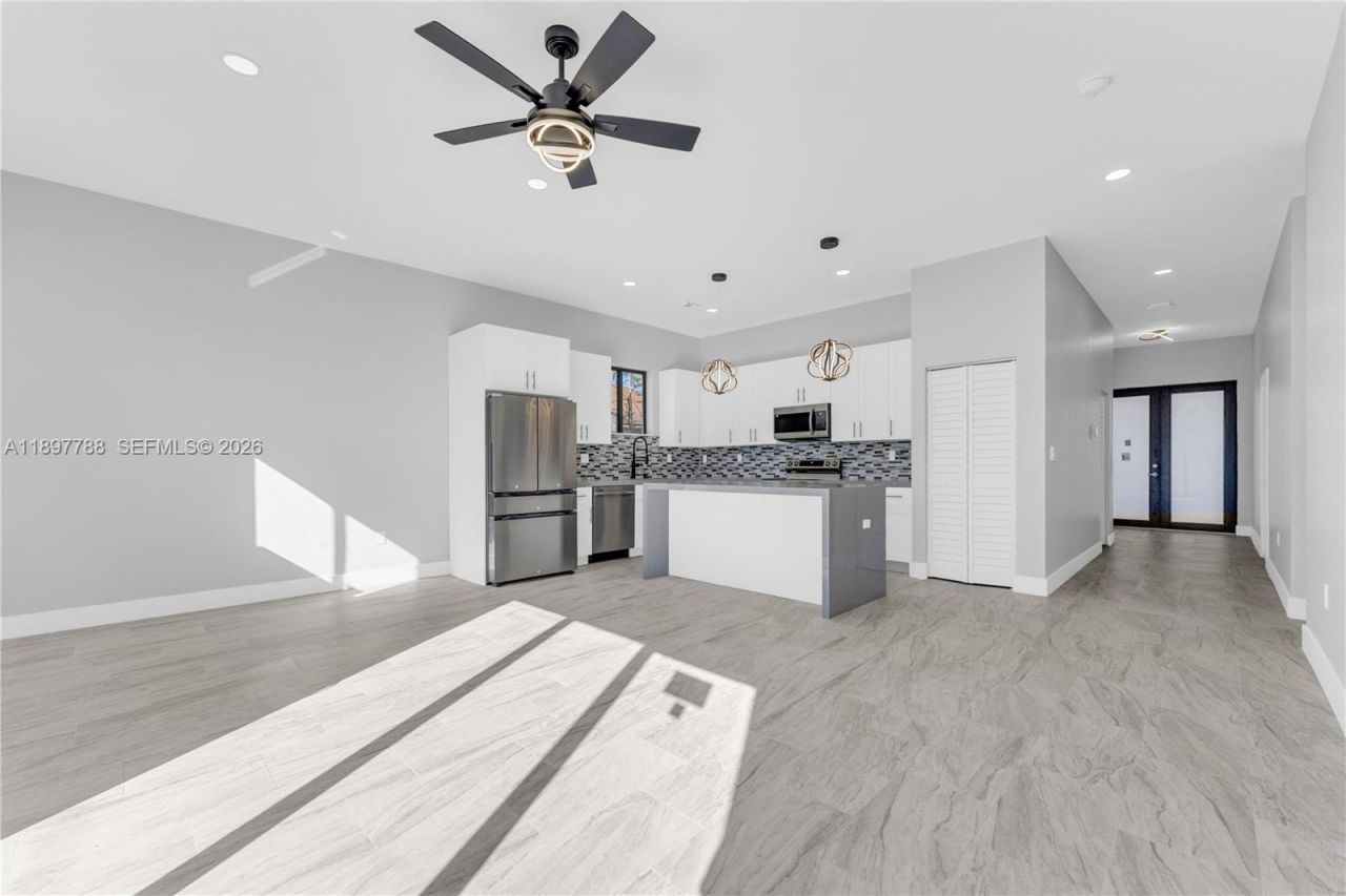 5270 Plunkett St, Hollywood, FL 33021 Photo