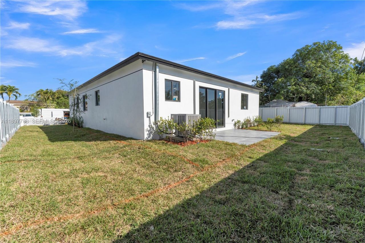 5270 Plunkett St, Hollywood, FL 33021 Photo