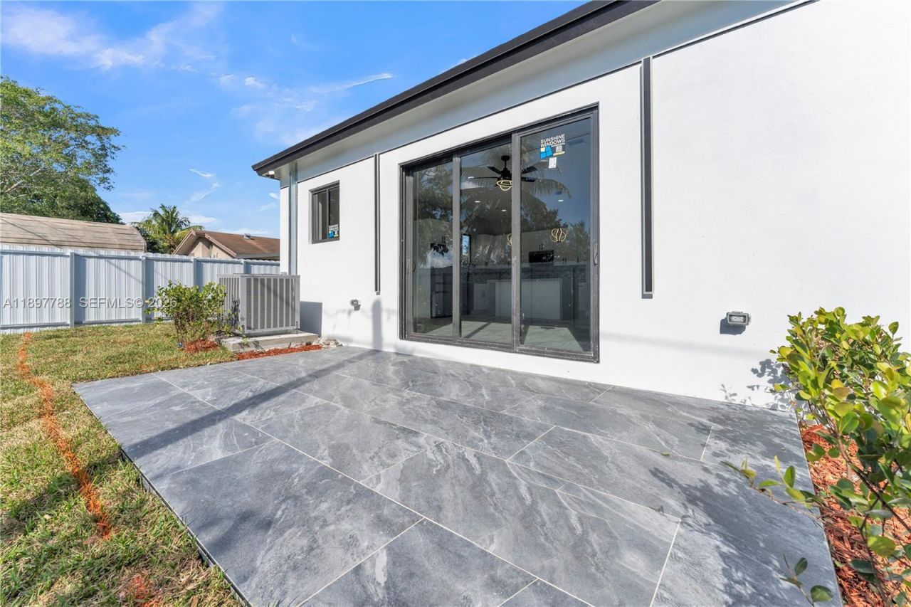 5270 Plunkett St, Hollywood, FL 33021 Photo