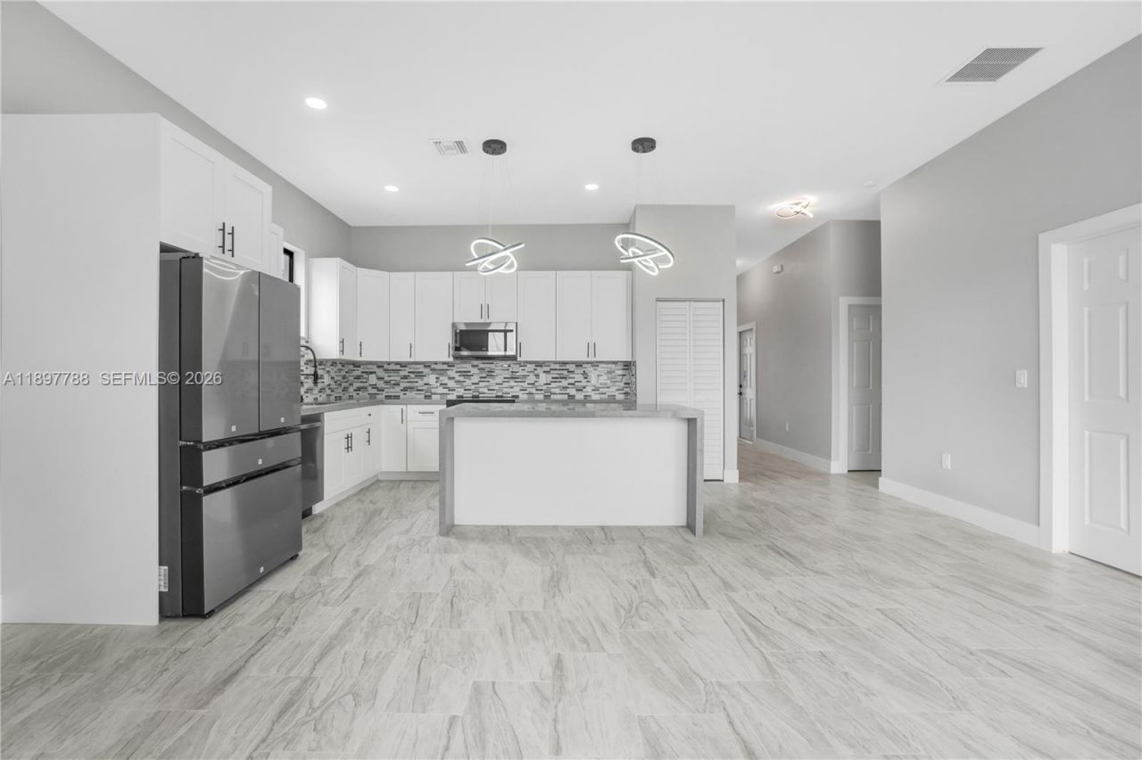 5370 Plunkett St, Hollywood, FL 33021 Photo