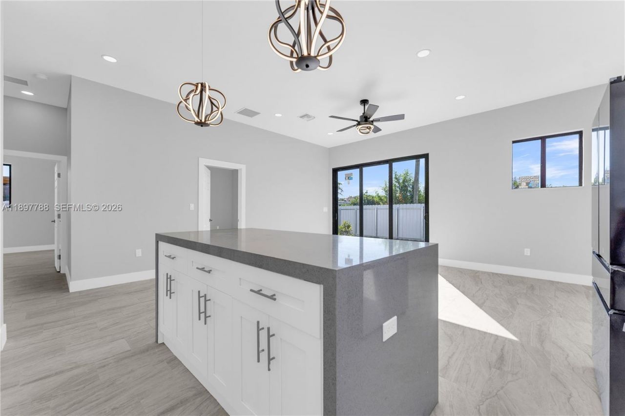 5270 Plunkett St, Hollywood, FL 33021 Photo