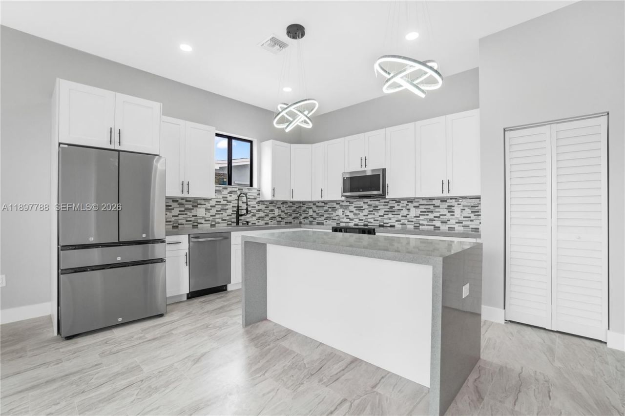 5370 Plunkett St, Hollywood, FL 33021 Photo