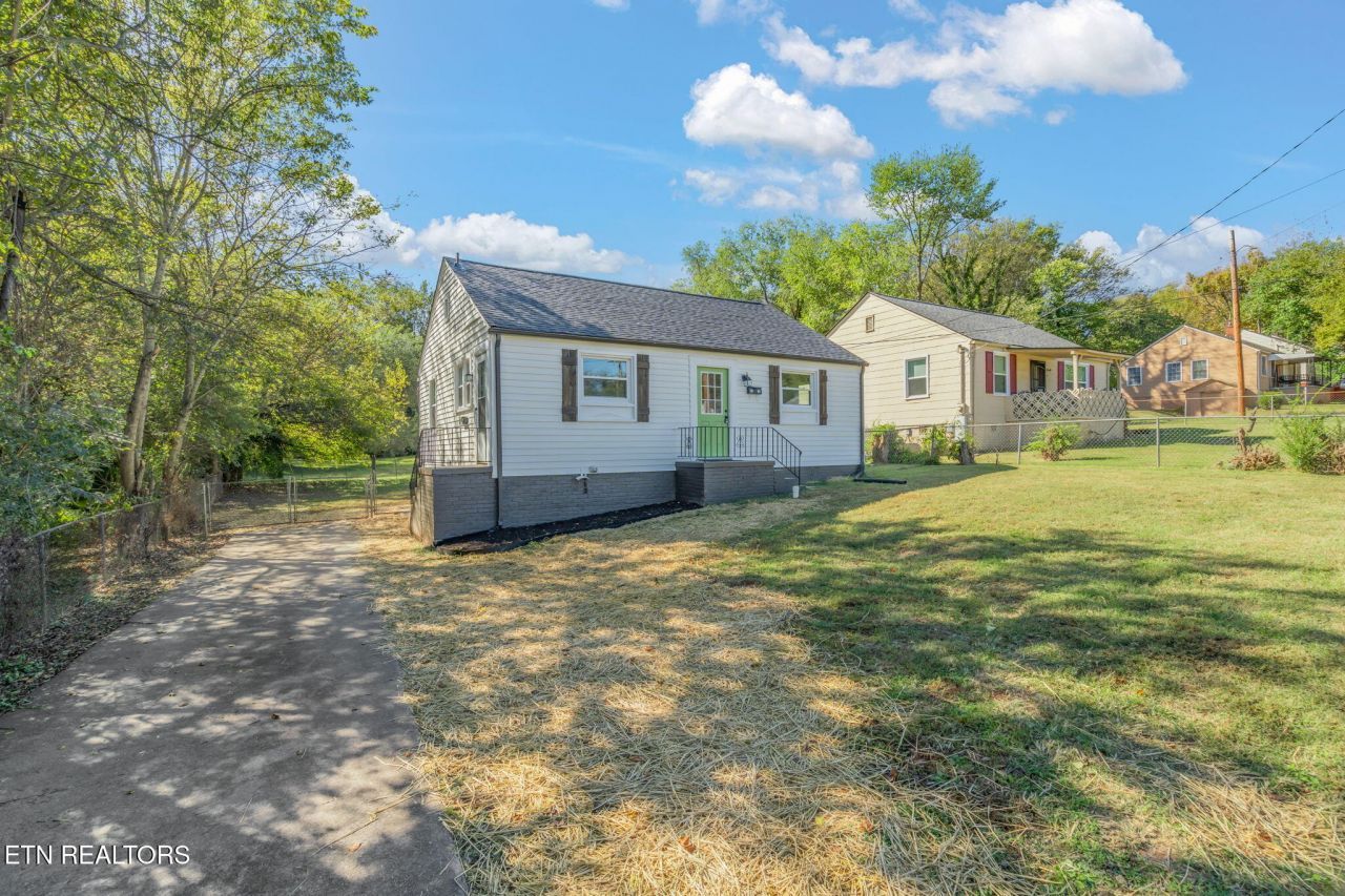 1005 Wilder Place, Knoxville, TN 37915 Main Photo