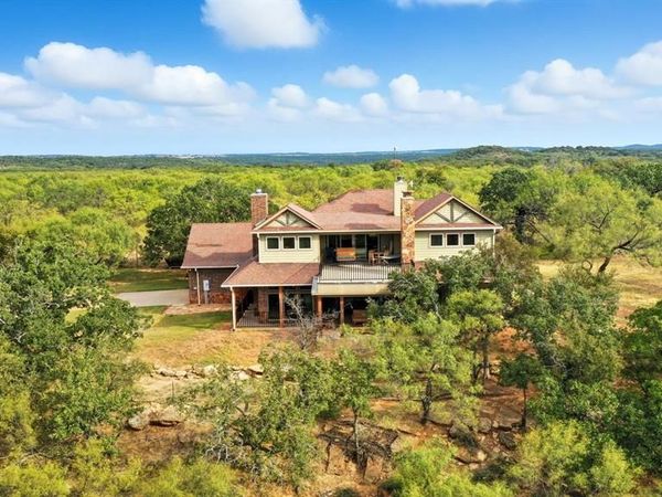 735 Gresham Lane, Jacksboro, TX 76458