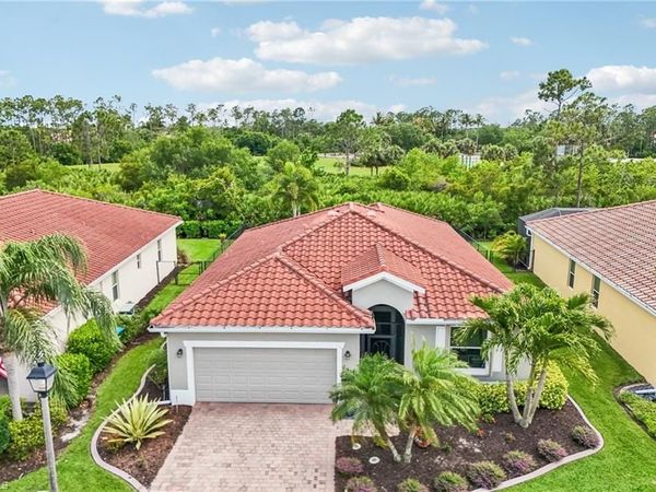 2536 Laurentina LN, CAPE CORAL, FL 33909