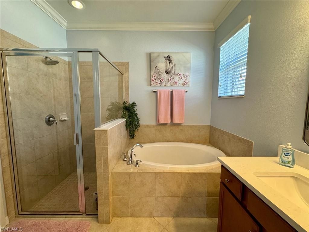 2536 Laurentina Ln, Cape Coral, FL 33909 Photo