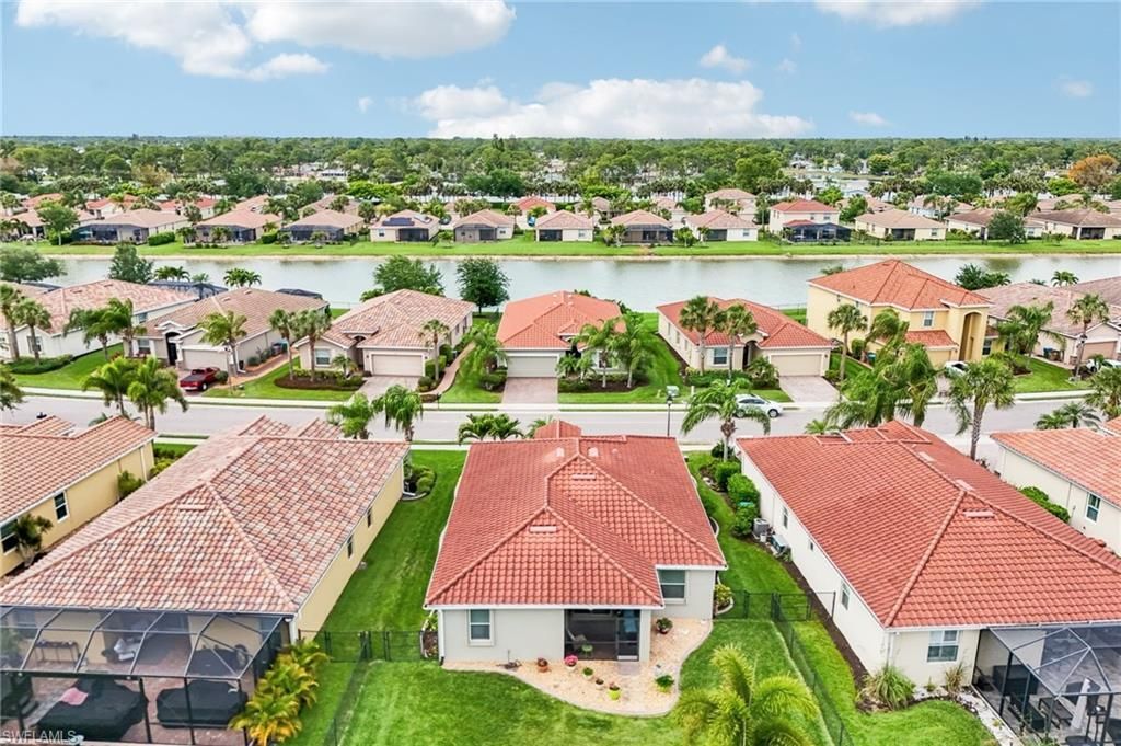 2536 Laurentina Ln, Cape Coral, FL 33909 Photo