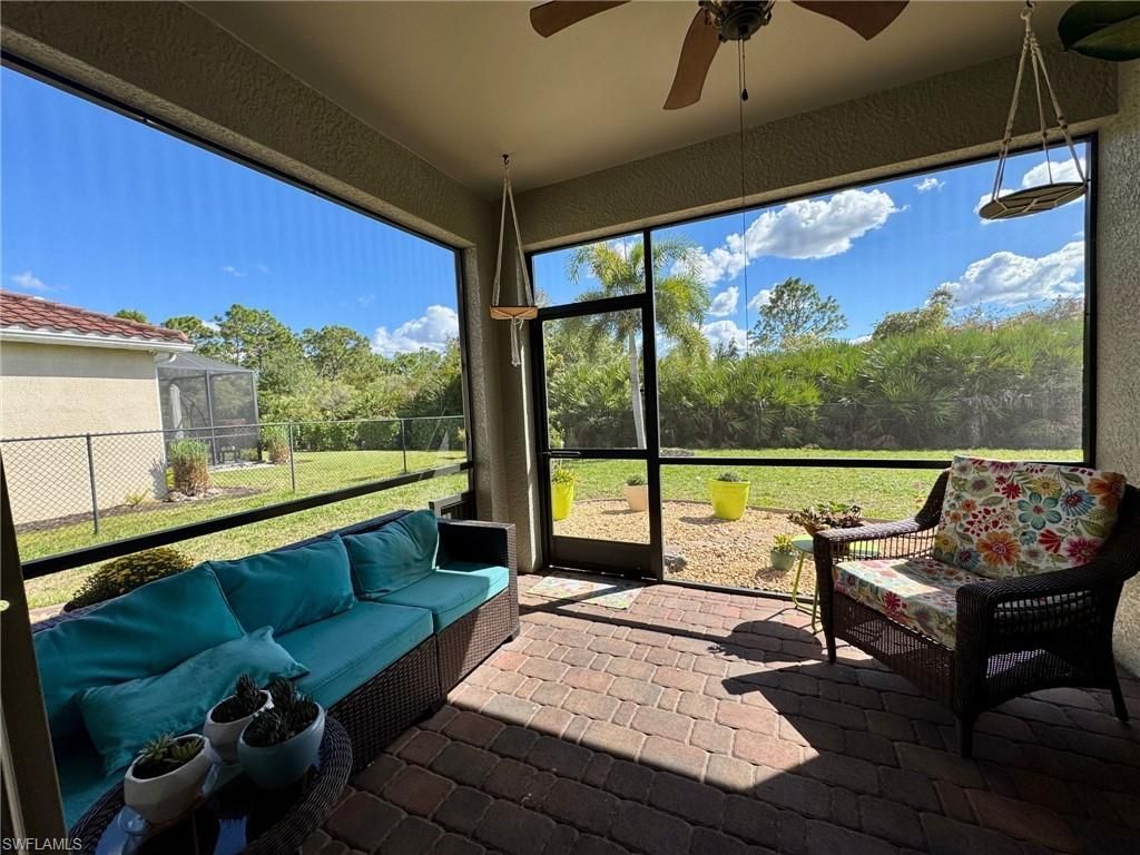 2536 Laurentina Ln, Cape Coral, FL 33909 Photo