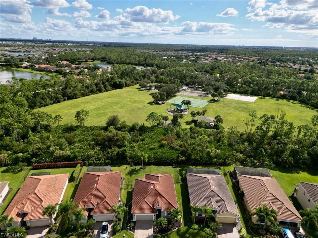 2536 Laurentina Ln, Cape Coral, FL 33909 Photo