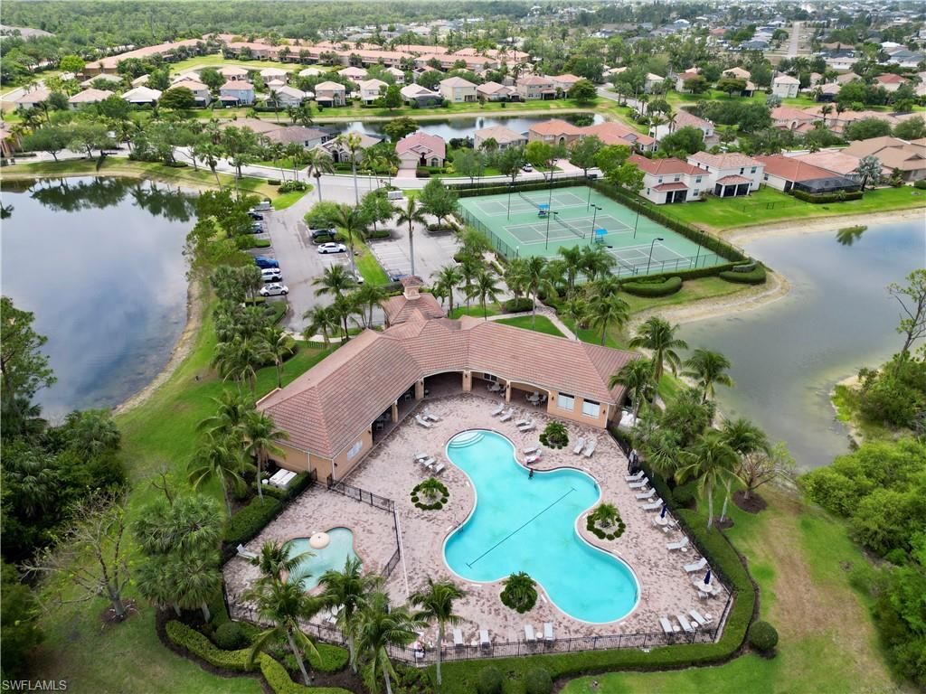 2536 Laurentina Ln, Cape Coral, FL 33909 Photo