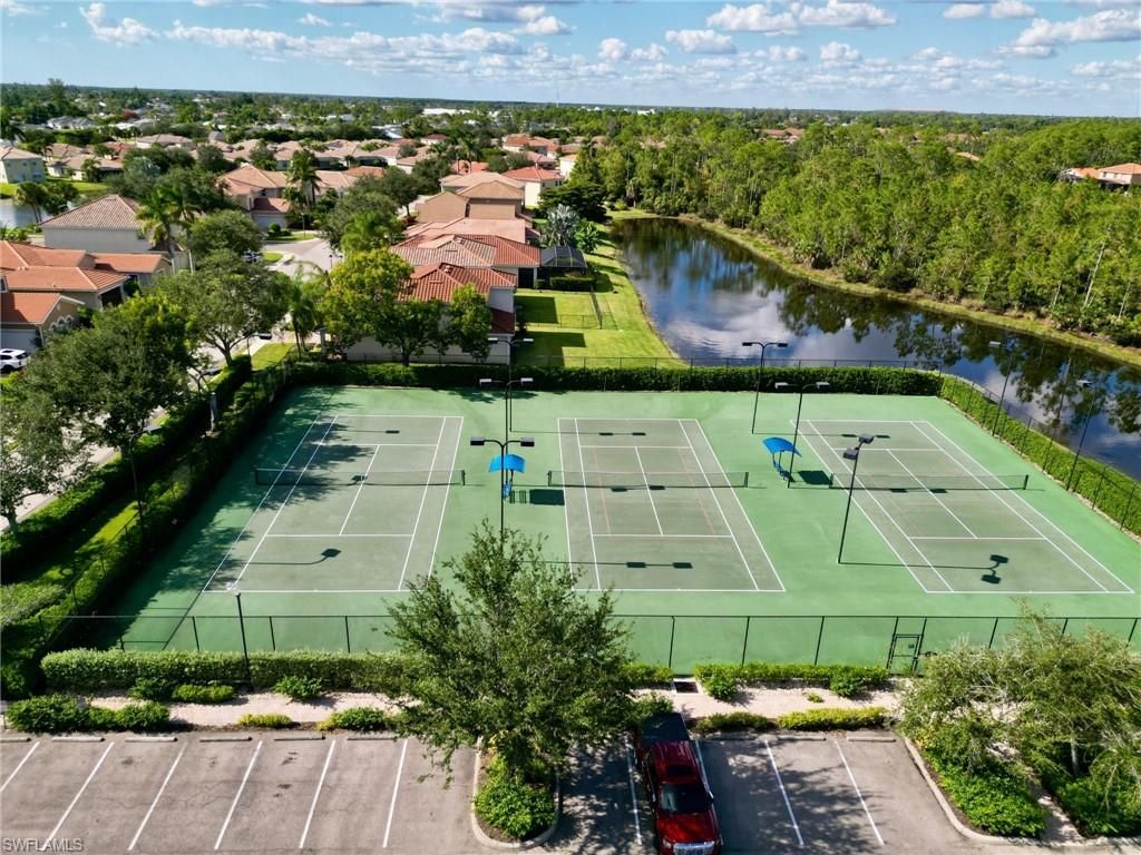 2536 Laurentina Ln, Cape Coral, FL 33909 Photo