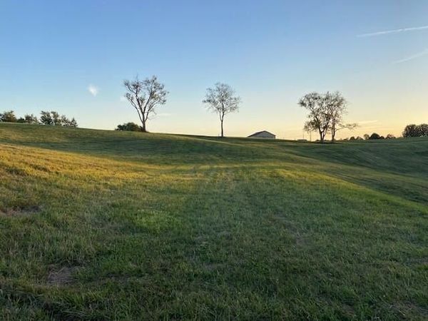 735 E Maple Leaf Drive, Maysville, KY 41056