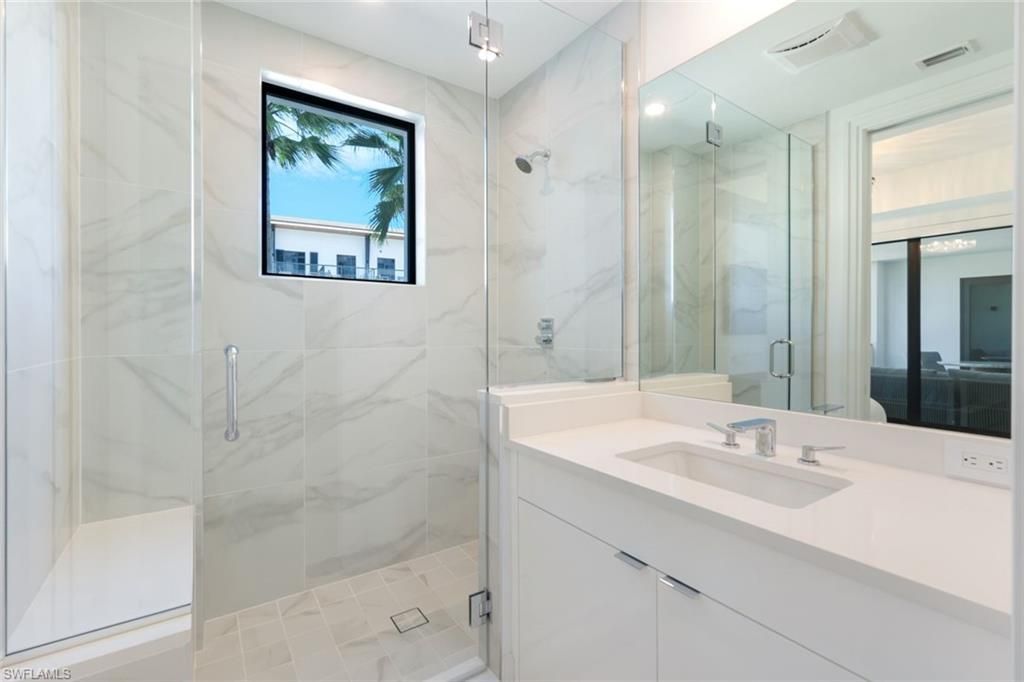 1130 3rd Ave S, Unit 215, Naples, FL 34102 Photo