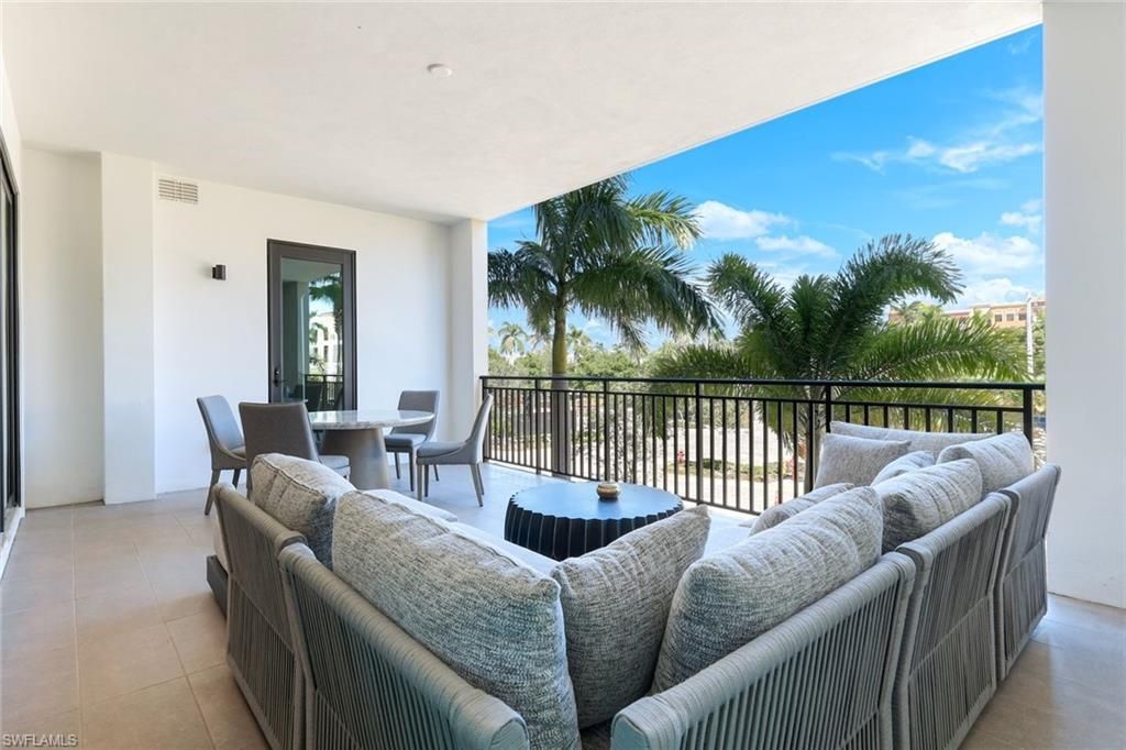 1130 3rd Ave S, Unit 215, Naples, FL 34102 Photo