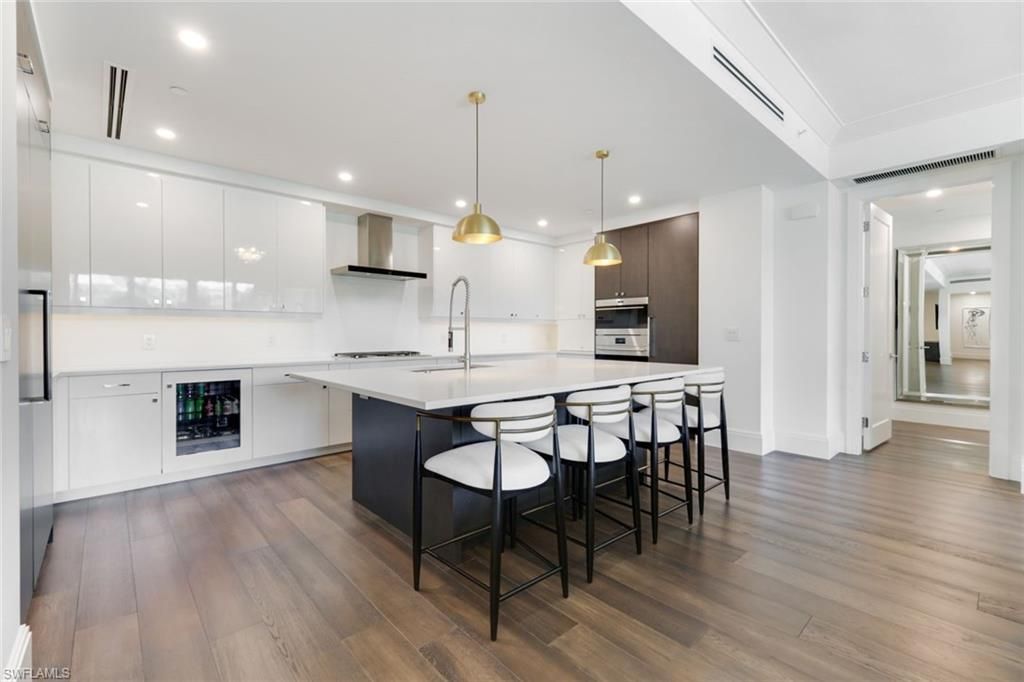 1130 3rd Ave S, Unit 215, Naples, FL 34102 Photo