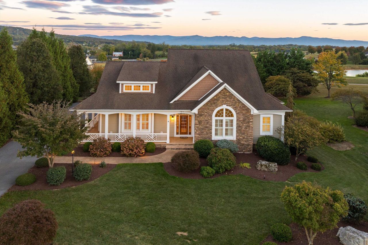 121 Claremont Ave, Rockingham, VA 22801 Main Photo