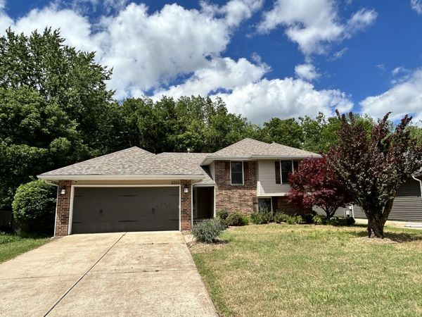 3223 W Primrose Street, Springfield, MO 65807