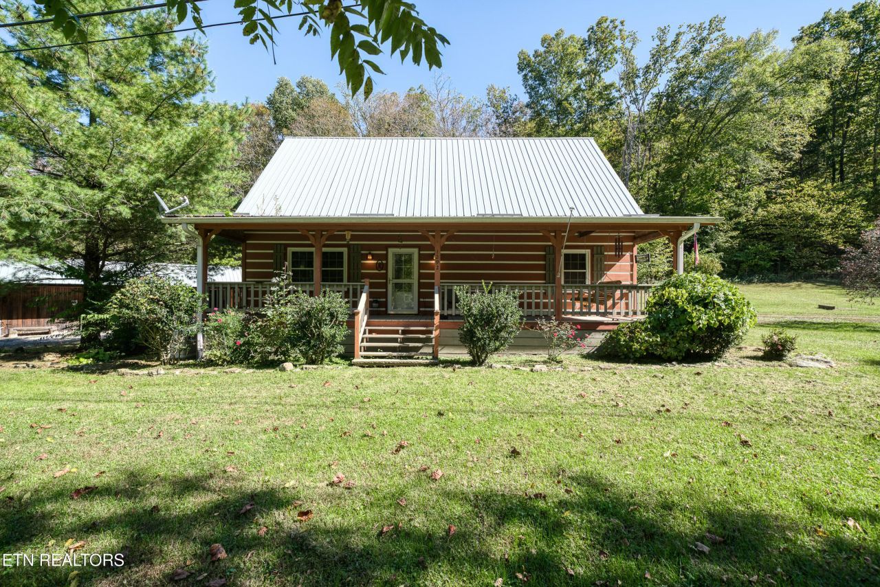 1292 Columbia Hill Rd, Monterey, TN 38574 Main Photo
