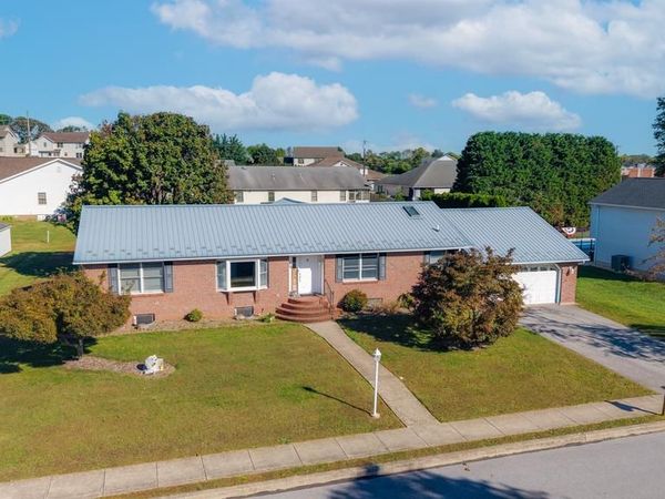 375 CAROLLE STREET, GREENCASTLE, PA 17225