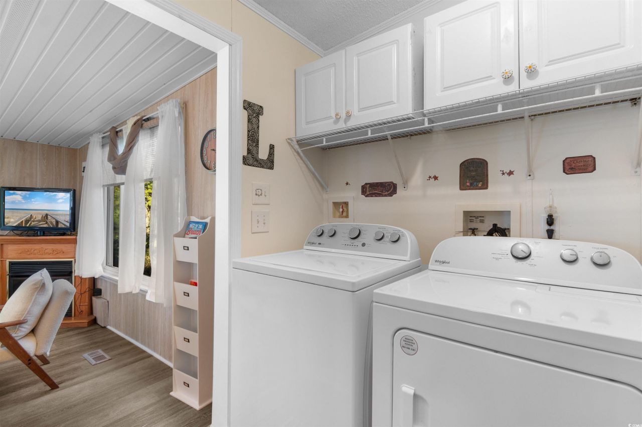 212 Captains Dr. Photo 10