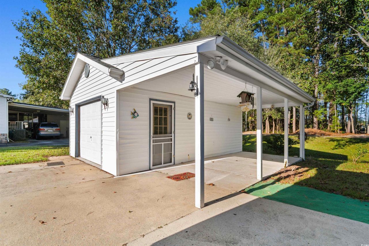 212 Captains Dr. Photo 13