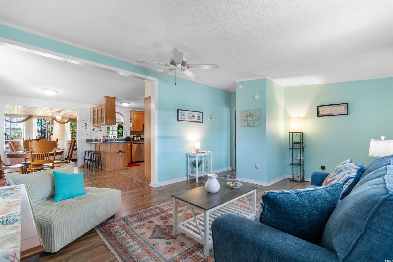 212 Captains Dr. Photo 16