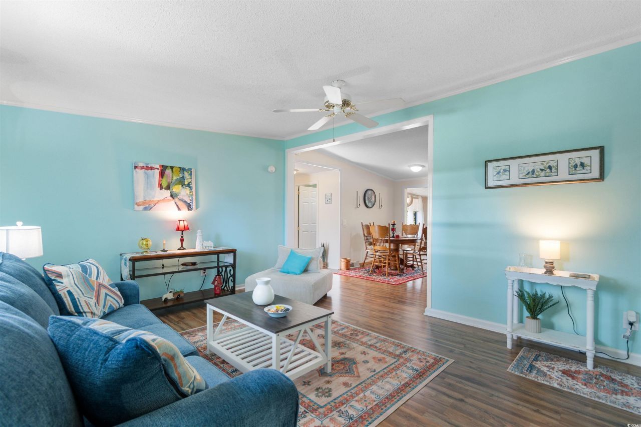 212 Captains Dr. Photo 17