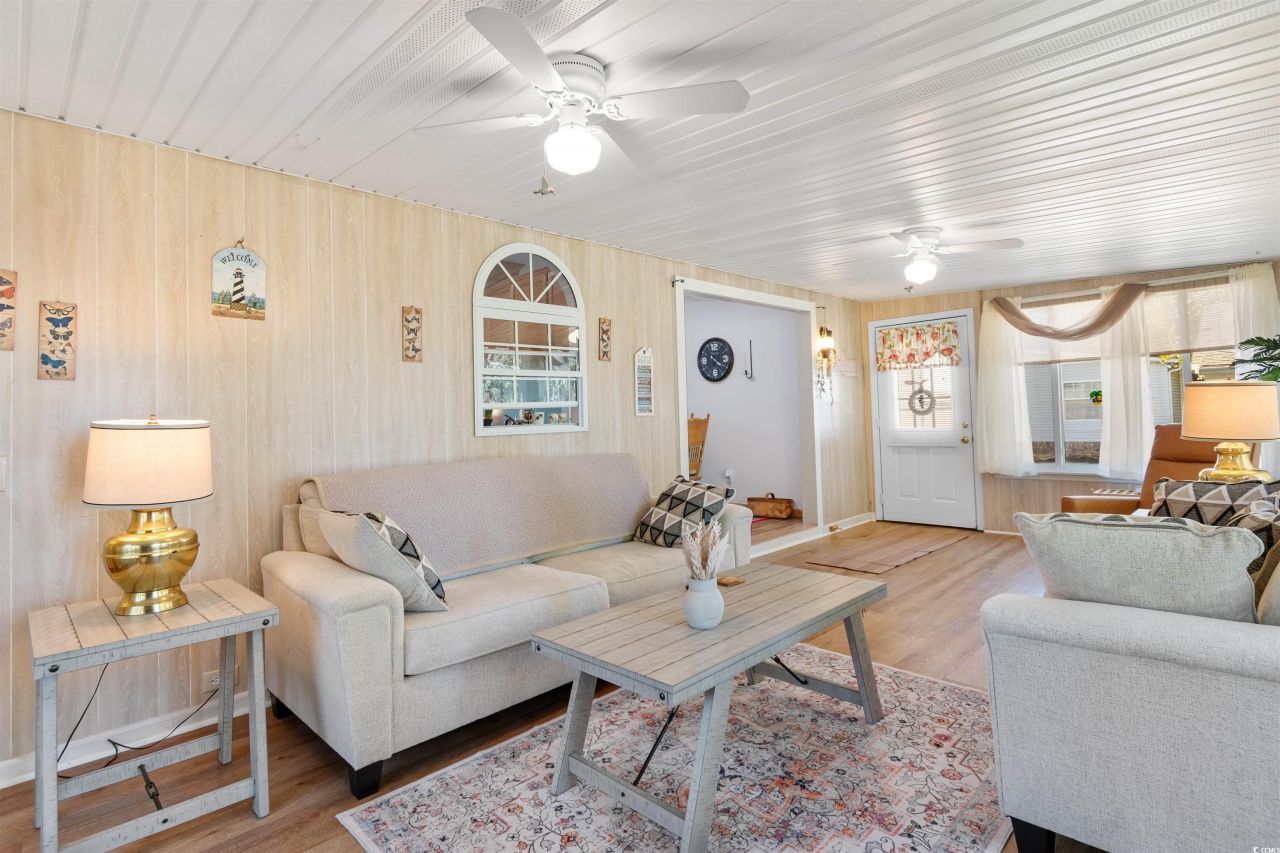 212 Captains Dr. Photo 24