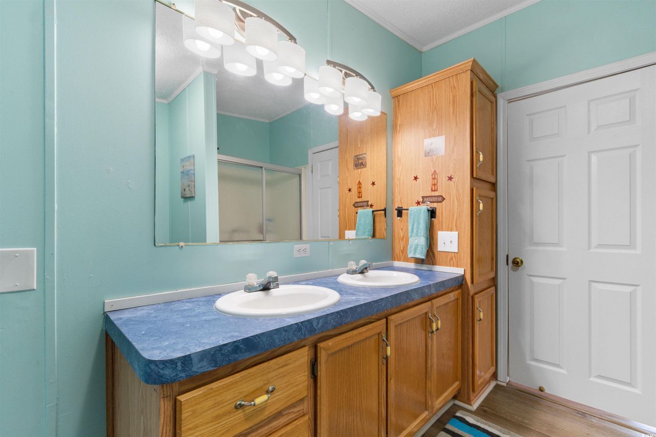 212 Captains Dr. Photo 27