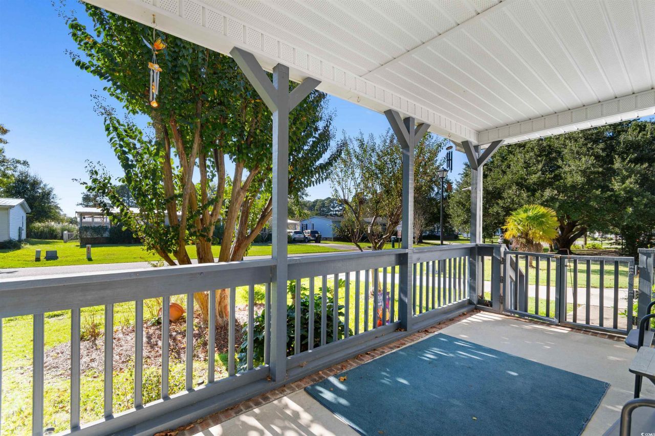 212 Captains Dr. Photo 5