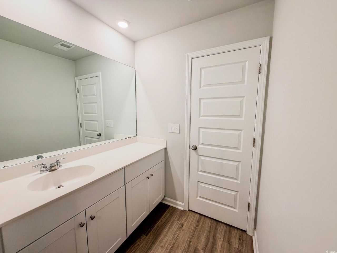 8191 Forest Edge Dr. Photo 29