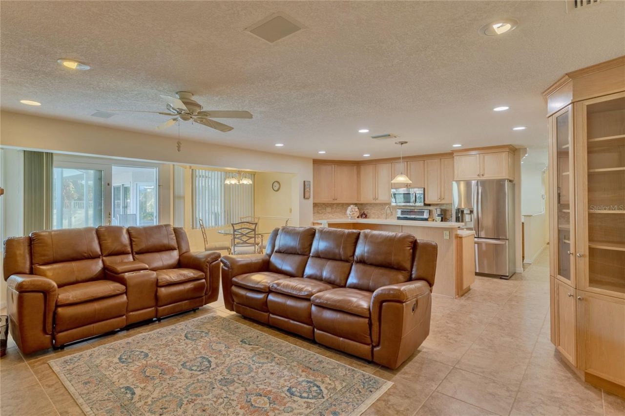 411 Belle Isle Avenue, Belleair Beach, FL 33786 Photo