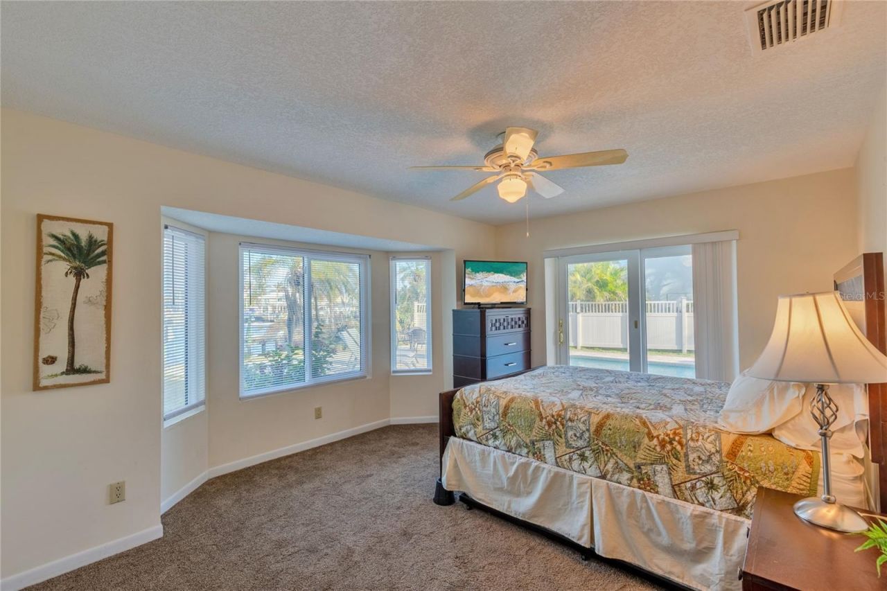 411 Belle Isle Avenue, Belleair Beach, FL 33786 Photo