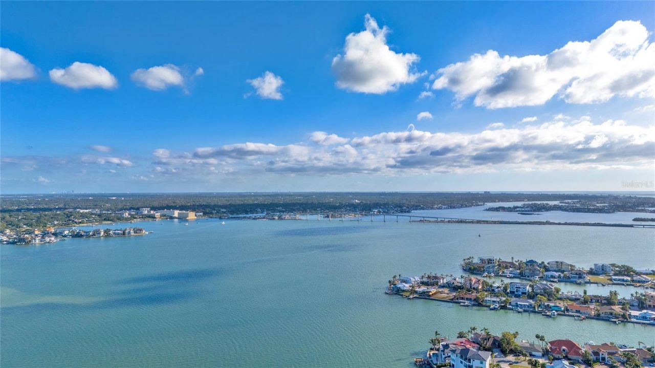 411 Belle Isle Avenue, Belleair Beach, FL 33786 Photo