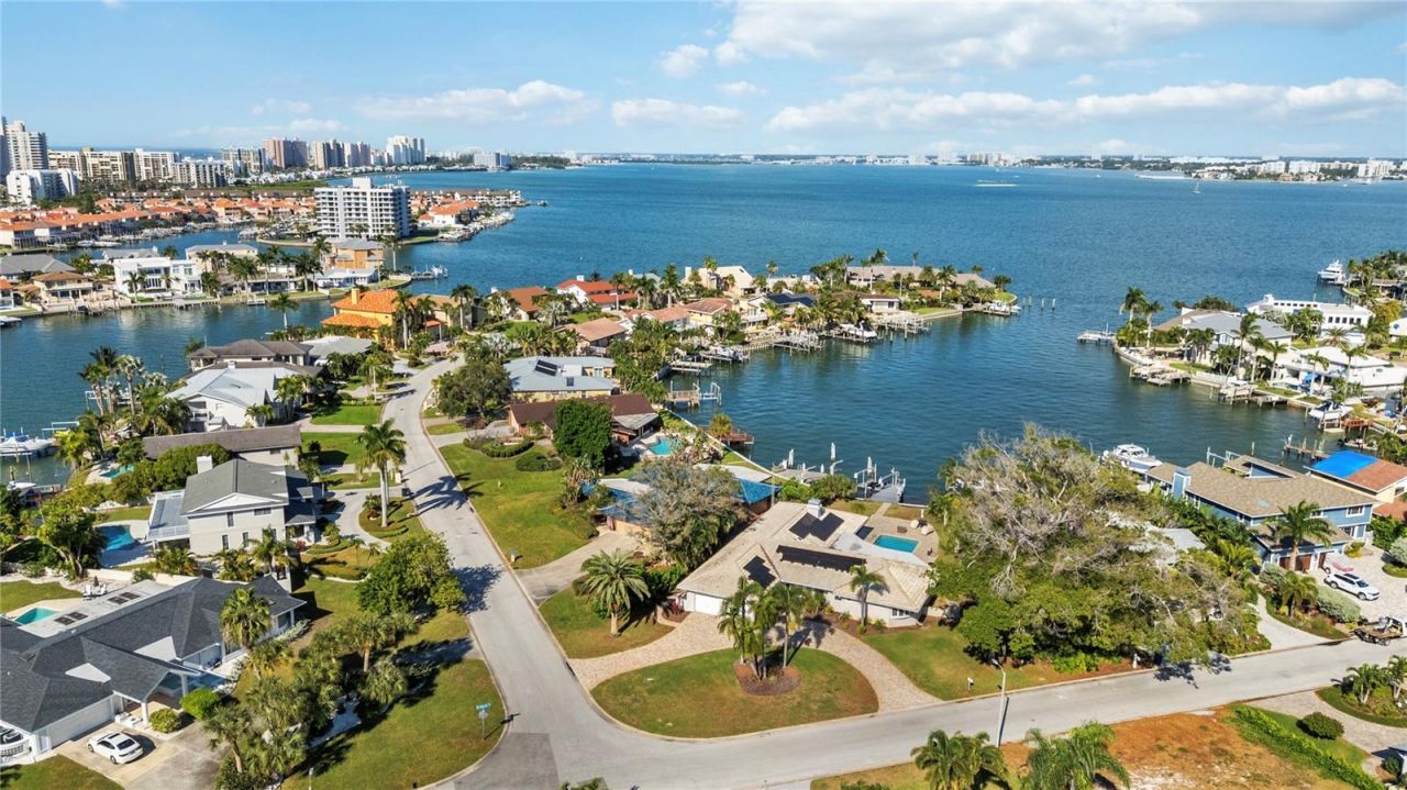 411 Belle Isle Avenue, Belleair Beach, FL 33786 Photo