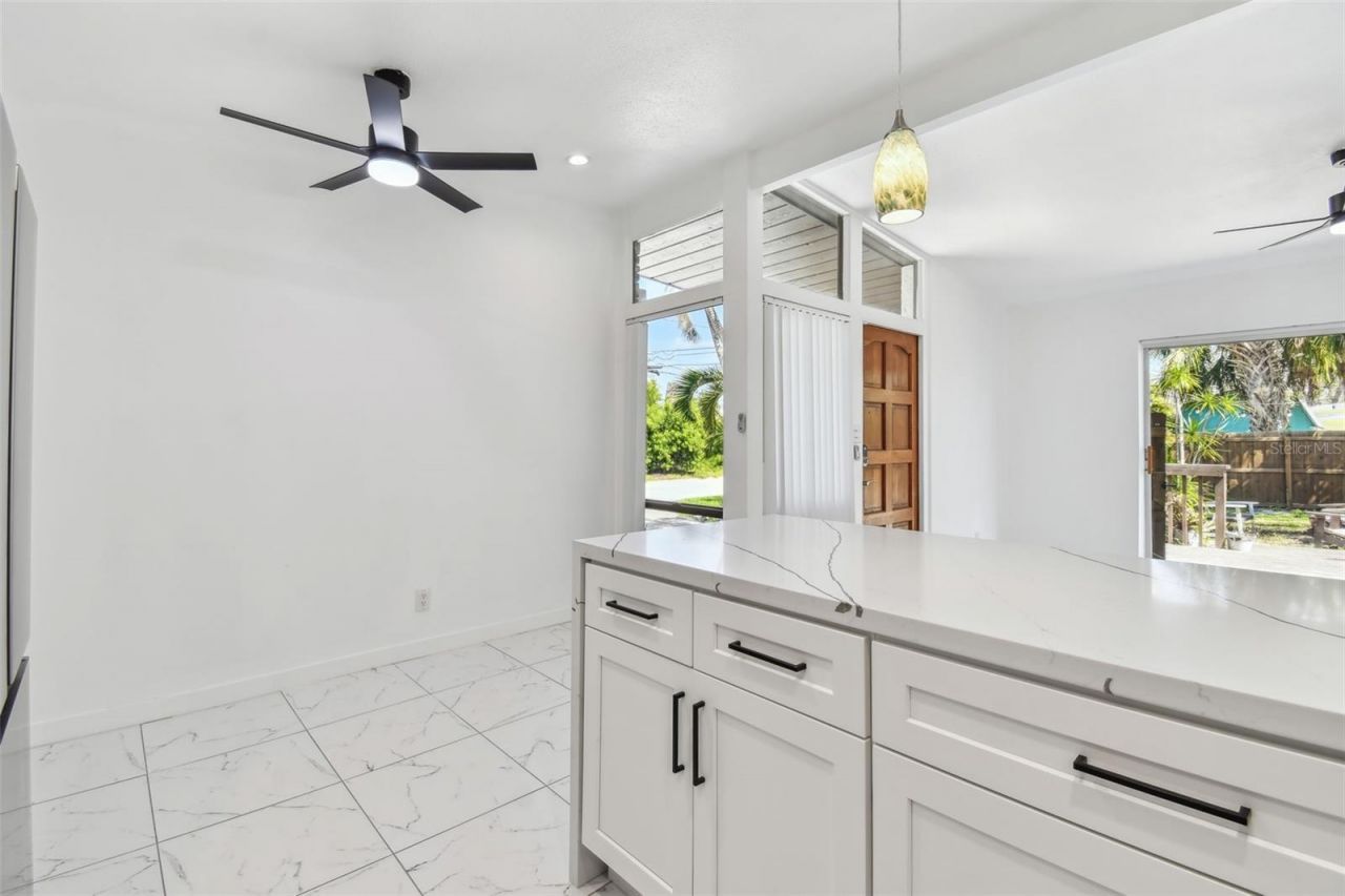 1600 Delaware Avenue Ne, Saint Petersburg, FL 33703 Photo