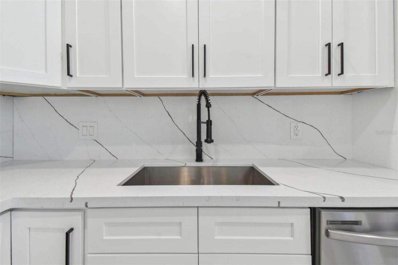 1600 Delaware Avenue Ne, Saint Petersburg, FL 33703 Photo