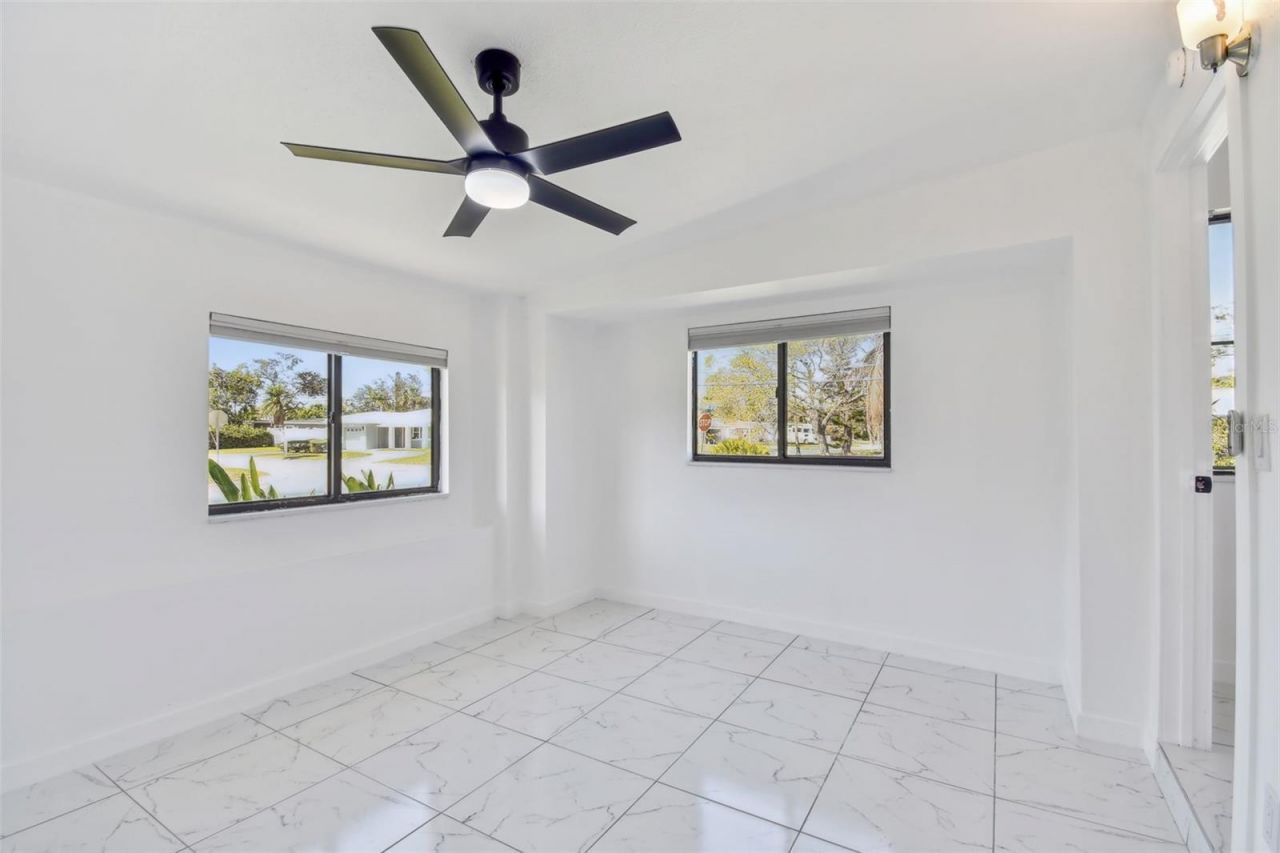 1600 Delaware Avenue Ne, Saint Petersburg, FL 33703 Photo