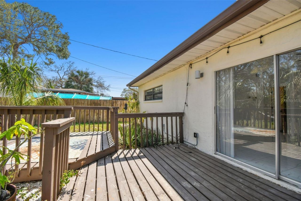 1600 Delaware Avenue Ne, Saint Petersburg, FL 33703 Photo