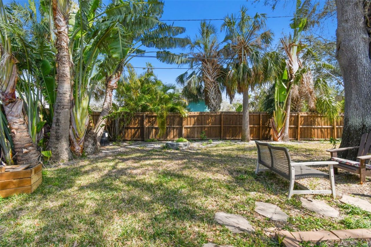 1600 Delaware Avenue Ne, Saint Petersburg, FL 33703 Photo