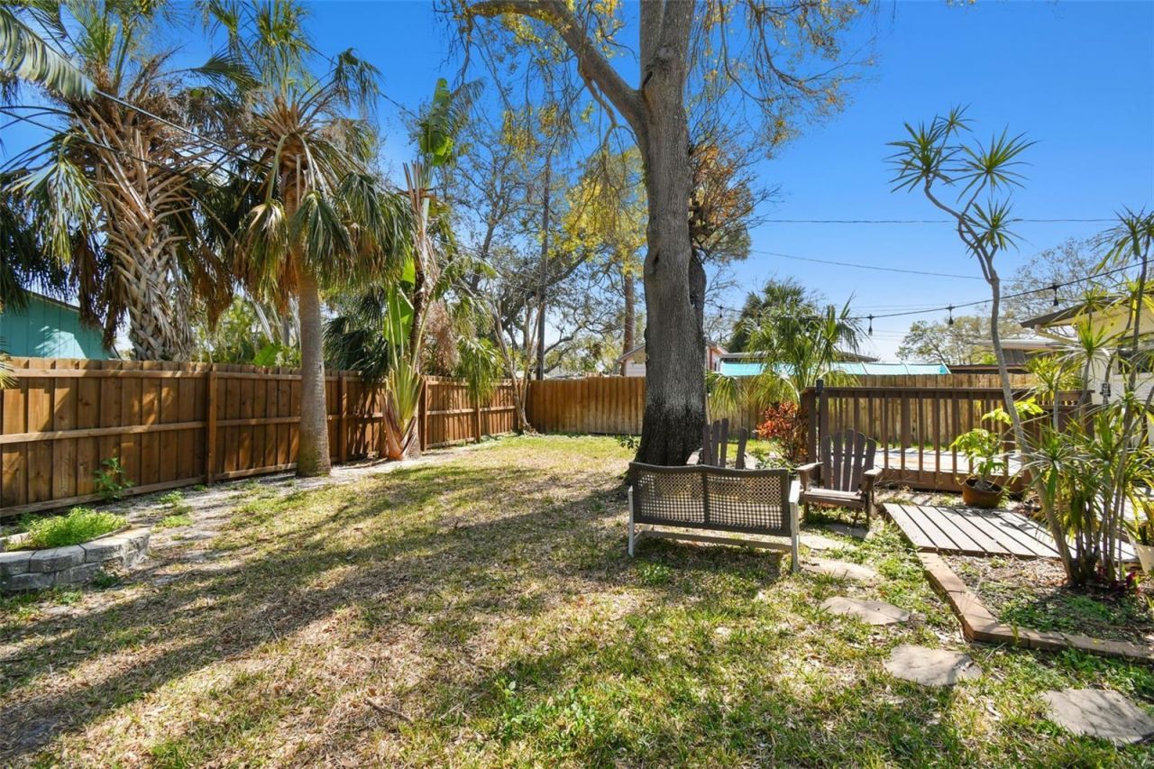 1600 Delaware Avenue Ne, Saint Petersburg, FL 33703 Photo