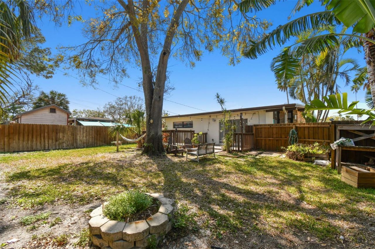 1600 Delaware Avenue Ne, Saint Petersburg, FL 33703 Photo